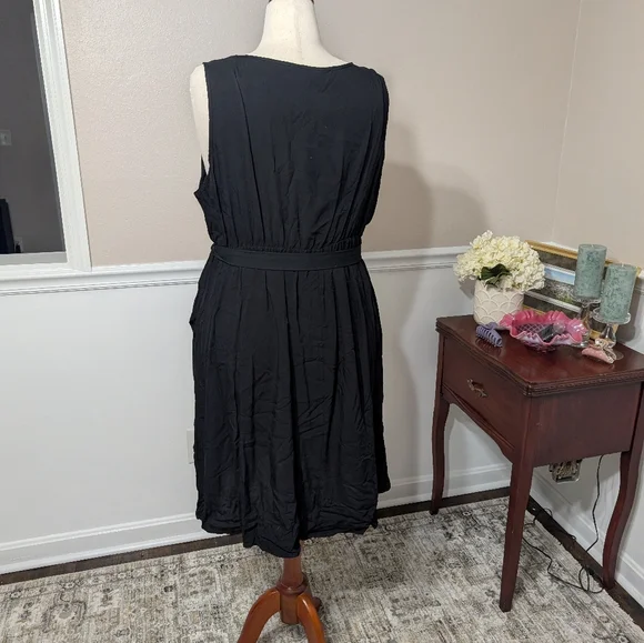3/$30 Bloomchic Black Square Neck Dress 18/20 - Picture 4 of 6